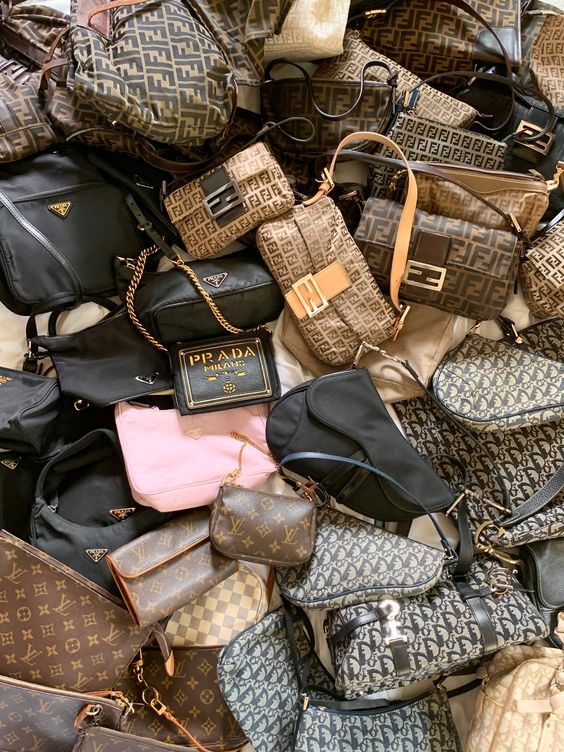 Moda Vintage i Retro: Unikalny Styl w Używanych Rzeczach Luksusowych, które Trzymają Swoją Wartość!